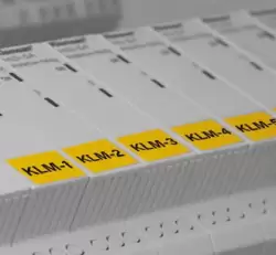 0.0.0.8.08506, KCIP-Y  9X35; Этикетка виниловая, 9x35мм, Желтый, Размер карты 116x165мм