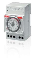 ABB AT3 R Таймер электро-механический суточный арт. 2CSM204235R0601