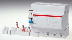 ABB DDA8 Блок.диф.тока DDA803 AC-63/0,3 арт. 2CSB803001R3630