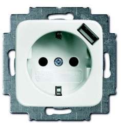 ABB Reflex Розетка USB со шторками, альпийский белый, 16А, 700 мА, электр.защита от перегрузк и КЗ, безвинт. клеммы, защ. шторки арт. 2011-0-6175