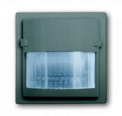 ABB Solo/future Датчик движения Busch-Wachter 180 UP Сенсор Комфорт II, с мультилинзой, meteor/серый металлик арт. 6800-0-2485