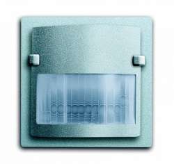 ABB Solo/future Датчик движения Busch-Wachter 180 UP Сенсор Комфорт II, с мультилинзой, серебристый алюминий арт. 6800-0-2327