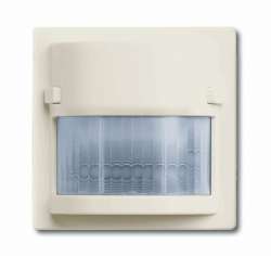 ABB Solo/future Датчик движения Busch-Wachter 180 UP Сенсор Комфорт II, с селективной линзой, chalet-white арт. 6800-0-2618