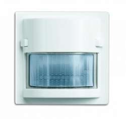 ABB Solo/future Датчик движения Busch-Wachter 180 UP Сенсор Комфорт II, с селективной линзой, серебристый алюминий арт. 6800-0-2325