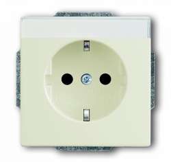 ABB Solo/future Розетка с/з 16А 250В с полем для надписи, chalet-white арт. 2011-0-6202