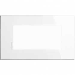 BT Axolute Air  White Рамка 4 модуля арт. HW4804HD