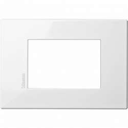 BT Axolute Air White Рамка 3 модуля арт. HW4803HD