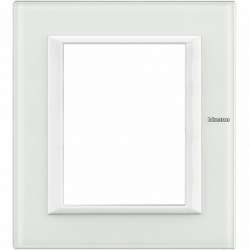 BT Axolute Белое стекло Рамка 3+3 мод прямоугольная арт. HA4826VBB