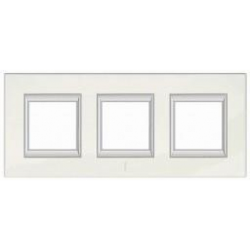 BT Axolute White Рамка 2+2+2 мод прямоугольная горизонтальная арт. HA4802M3HHD
