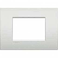 BT LL Белый жемчуг Рамка AIR 3 мод арт. LNC4803PR