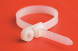 DKC Хомут с отверстием PL6.6, 4,8х200 D=4 (упак.=100шт.) арт. 252200-S