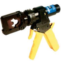 DKC Кримпер для обжима неизолированных наконечников с набором матриц в чемодане 6-120 кв.мм арт. 209867