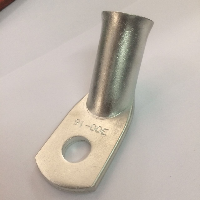 DKC Наконечник под пайку, листовой гнутые под 45° 300 кв.мм винт 16 мм арт. 2Q16CM