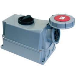 DKC Розетка наружной уст. с механической блокировкой и боковым расположением разъема IP67 63А 3P+E 400В арт. DISIW440634