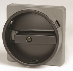 DKC Серебряная площадка 67х67 - черная ручка B63 с замком 22мм для сер.АМ арт. AZ6501