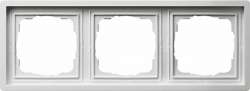 Gira F100 Бел глянц Рамка 3-ая арт. 0213112