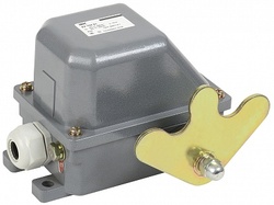 IEK КУ-704 У1, W- образный рычаг, 10А, IP44, 2 эл. цепи, арт. KV-1-704-1