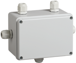IEK Коробка КМ41331 распаячная для о/п 150х110х85 мм IP55 (RAL7035, гермовводы PG11 5 шт) арт. UKO10-150-110-085-K51-55