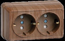 IEK РСш22-3-ОД Розетка 2местн. с з/к с защ.штор. 16А откр.уст. ОКТАВА (дуб) арт. ERO24-K04-16-DC