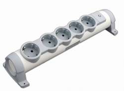 Legrand "Комфорт" Удлинитель 5 розетки с/з, без шнура, 3500W, фиксируемый поворотный блок арт. 694634