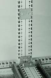 Legrand Altis Комплект для внутренней стяжки шкафов для шкафов нагрузка 1000 кг/м? арт. 047683