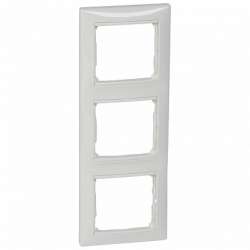 Legrand DIY Valena Бел Рамка 3-ая верт арт. 694257