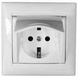 Legrand DIY Valena Бел Розетка 1-ая с/з с крышкой арт. 694270