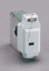 Legrand DPX3 Расцепитель миним. 220 В арт. 421022