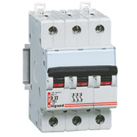 P50T06 125A aR Плавкая вставка для защиты полупроводников Un 690 V a.c./440 V d.c., aR - характеристика для защиты полупроводников только против короткого замыкания, луженые контакты для винты M10, без Cd/Pb