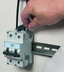 Legrand DX3 Автоматический выключатель 2P 80A (С) 10kA/16kA арт. 409228