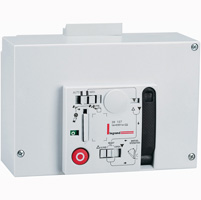 Legrand Электродвигательный привод - фронтальное управление - DPX 1600 - 230 В~/= арт. 026127