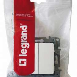 Legrand Etika Бел Переключатель 2-клавишный, 10А, авт. клем. арт. 672212