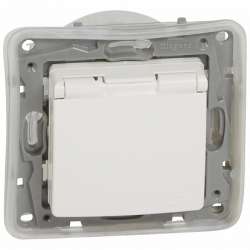 Legrand Etika Бел Розетка с/з, авт. клем, IP44 арт. 672232