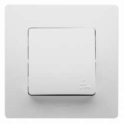 Legrand Etika Бел Выключатель/Переключатель IP44 10А арт. 672200