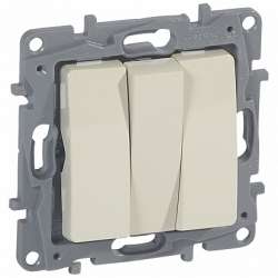 Legrand Etika Сл.кость Выключатель 3-клавишный, 10А, авт. клем. арт. 672313