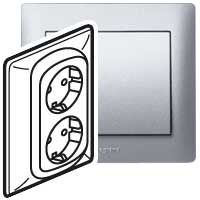 Legrand Galea Life Алюминий Розетка 2-ая с/з арт. 771330