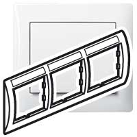 Legrand Galea Life Белая Рамка 3 поста горизонтальный монтаж с держателем этикеток арт. 771015