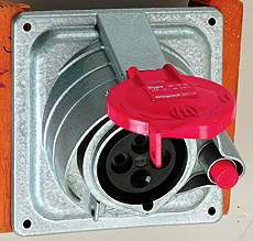 Legrand Hypra Встраиваемая розетка Prisinter IP 44/55 3К+З 16 А металл арт. 052213