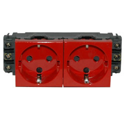 Legrand Mosaic Красная розетка с/з 2-ая 4М для кабель-каналов с мех. блок. арт. 077622