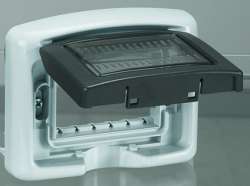 Legrand Plexo Белый Адаптер для трехмодульных механизмов Mosaic с мембраной IP55 IK07 арт. 680633