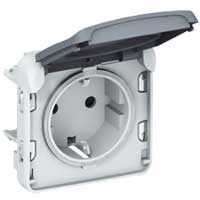 Legrand Plexo Белый Мех Розетка с/з с крышкой, винтовой зажим IP55 арт. 069639