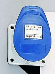 Legrand Розетка встр.пр. 16А 2К+З 230В IP44 арт. 057354