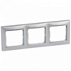 Legrand Valena Алюминий/Серебряный штрих Рамка 3-ая горизонт. арт. 770353