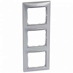 Legrand Valena Алюминий/Серебряный штрих Рамка 3-ая вертикал. арт. 770357