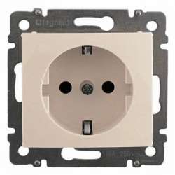 Legrand Valena Крем Розетка с/з авт шт арт. 774122