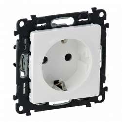 Legrand Valena LIFE DIY Бел Розетка 1-ая с/з, с защитными шторками, винт.зажим арт. 753424