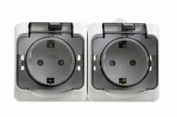 SE Этюд наруж Бел Розетка 2-я с/з со шторками, с крышкой IP44 арт. PA16-244B