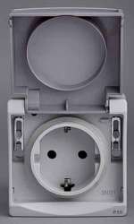 SE Mureva наруж Серая Розетка с/з с крышкой, комб. в блок, (в сборе) IP55 арт. ENN38031