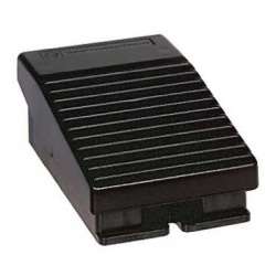 SE Педальный переключатель 1 шаг НЗ+НО XPEA110 арт. XPEA110