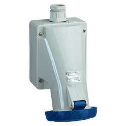 SE PratiKa Розетка настенная, винтовой зажим, 32А 2P+E IP67 220В арт. 83166